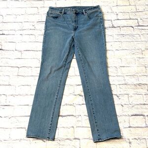 Talbots High Waist Straight Leg Jeans Light Wash Stretchy Blue Denim Size 12